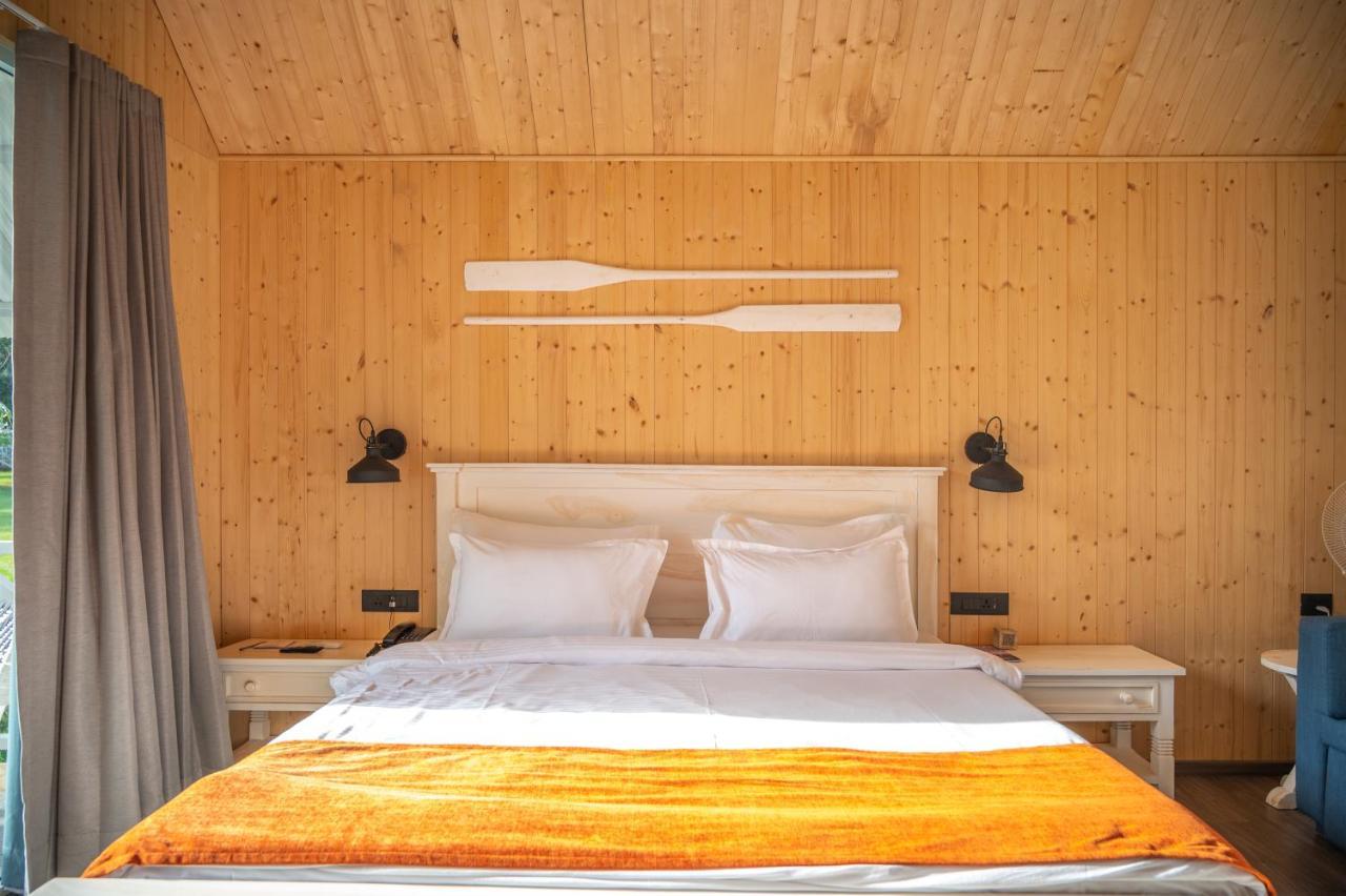 Praveg Beach Resort Daman Lighthouse Beach المظهر الخارجي الصورة